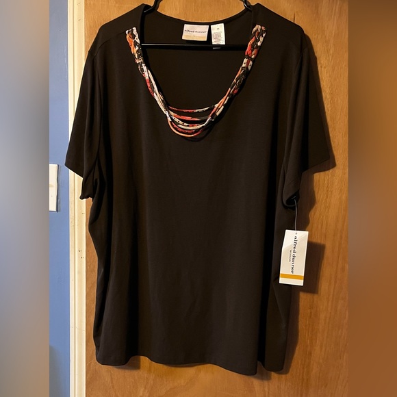 🤎”Sale”Nwt Gorgeous chocolate brown top with built in necklace! Size 3X - Picture 1 of 6